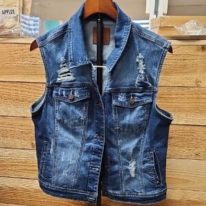 Distressed Denim Vest Size 1X